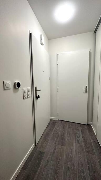 Appartement Cozy - Quartier Residentiel Μελάν Εξωτερικό φωτογραφία